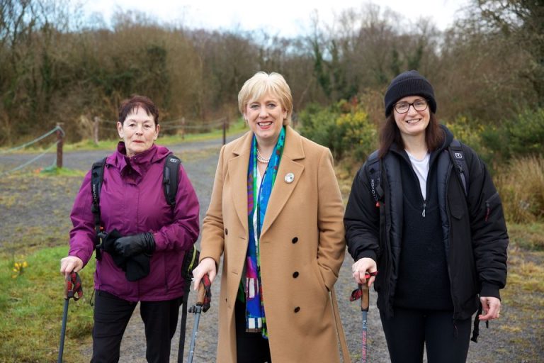 MEDIA RELEASE: Embracing Ireland’s Outdoors: Minister Humphreys announces over €1 million investment in 517 walking trails